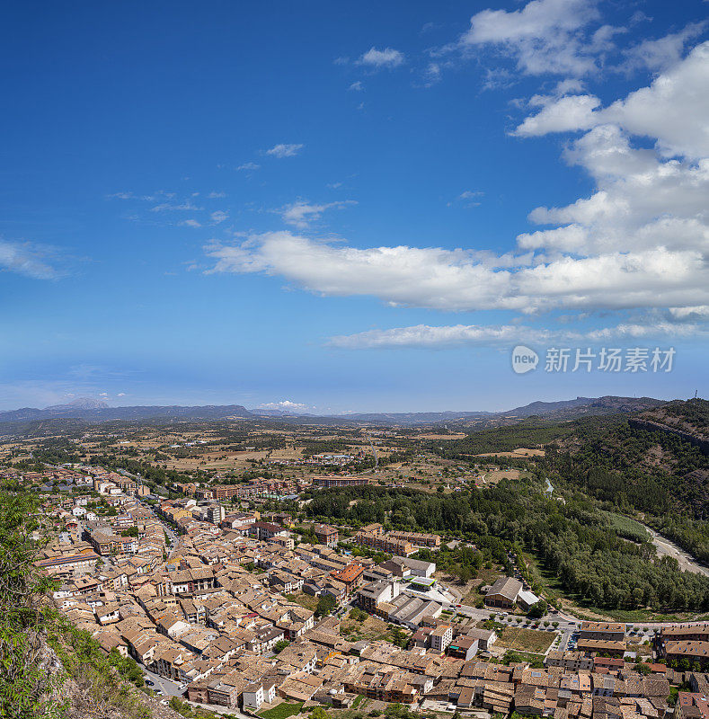 西班牙Ribagorza的Huesca de Aragon的Graus村鸟瞰图